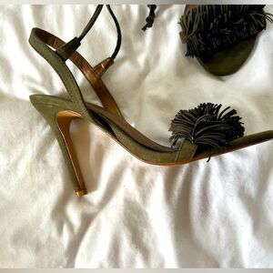 Show republic - olive green suede heel. Adorable! Size 8. Strappy - flirty toes.